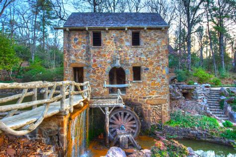 little rock attractions for couples.